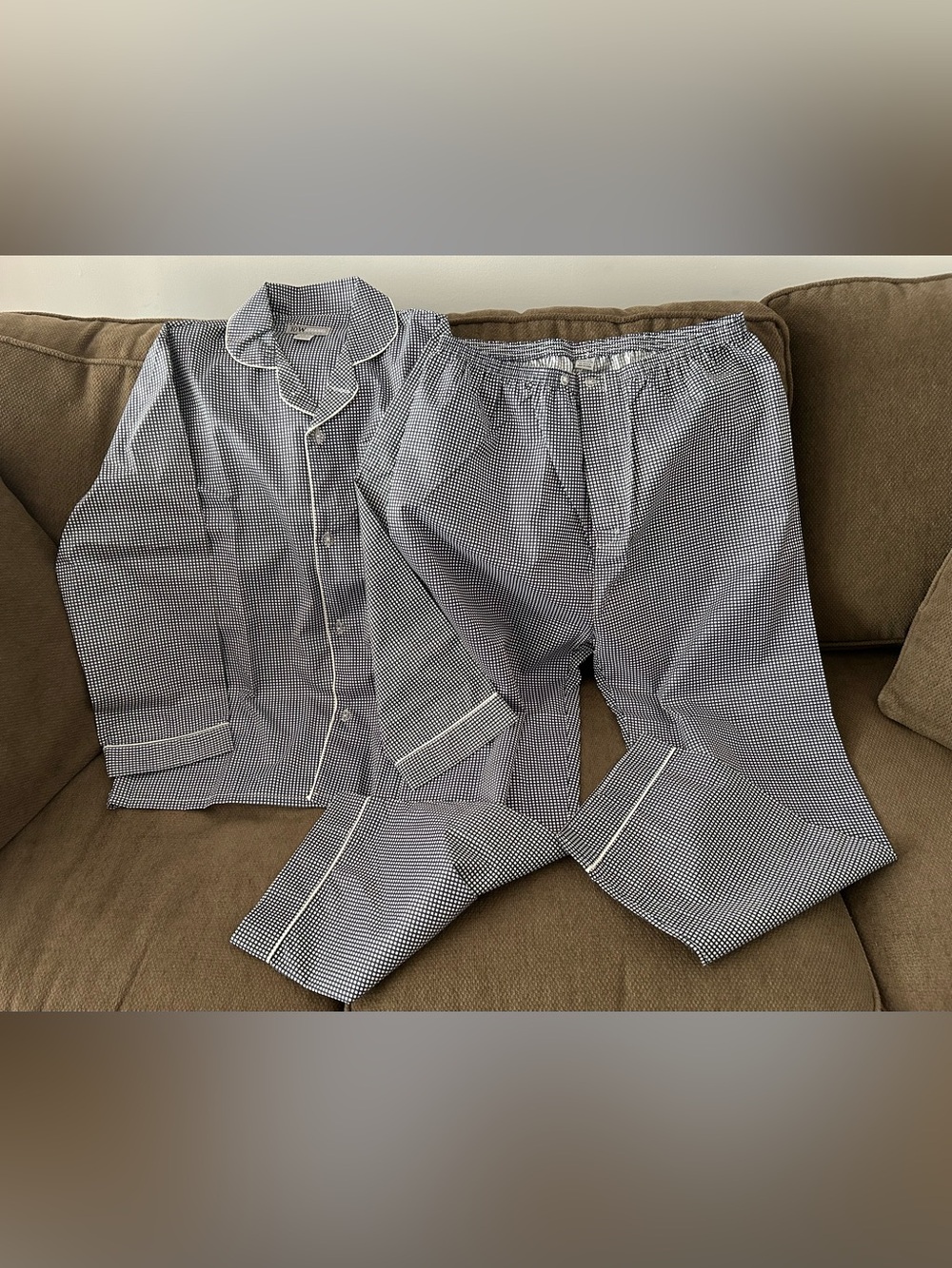 NWOT Men’s Pajama Set L Checked Pattern Long Sleeve Pants Piping Pocket Buttons